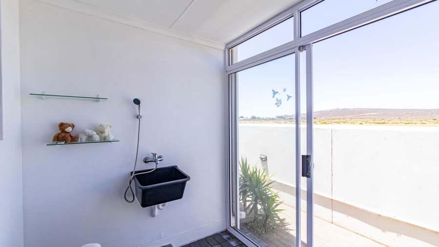 3 Bedroom Property for Sale in Lampiesbaai Western Cape